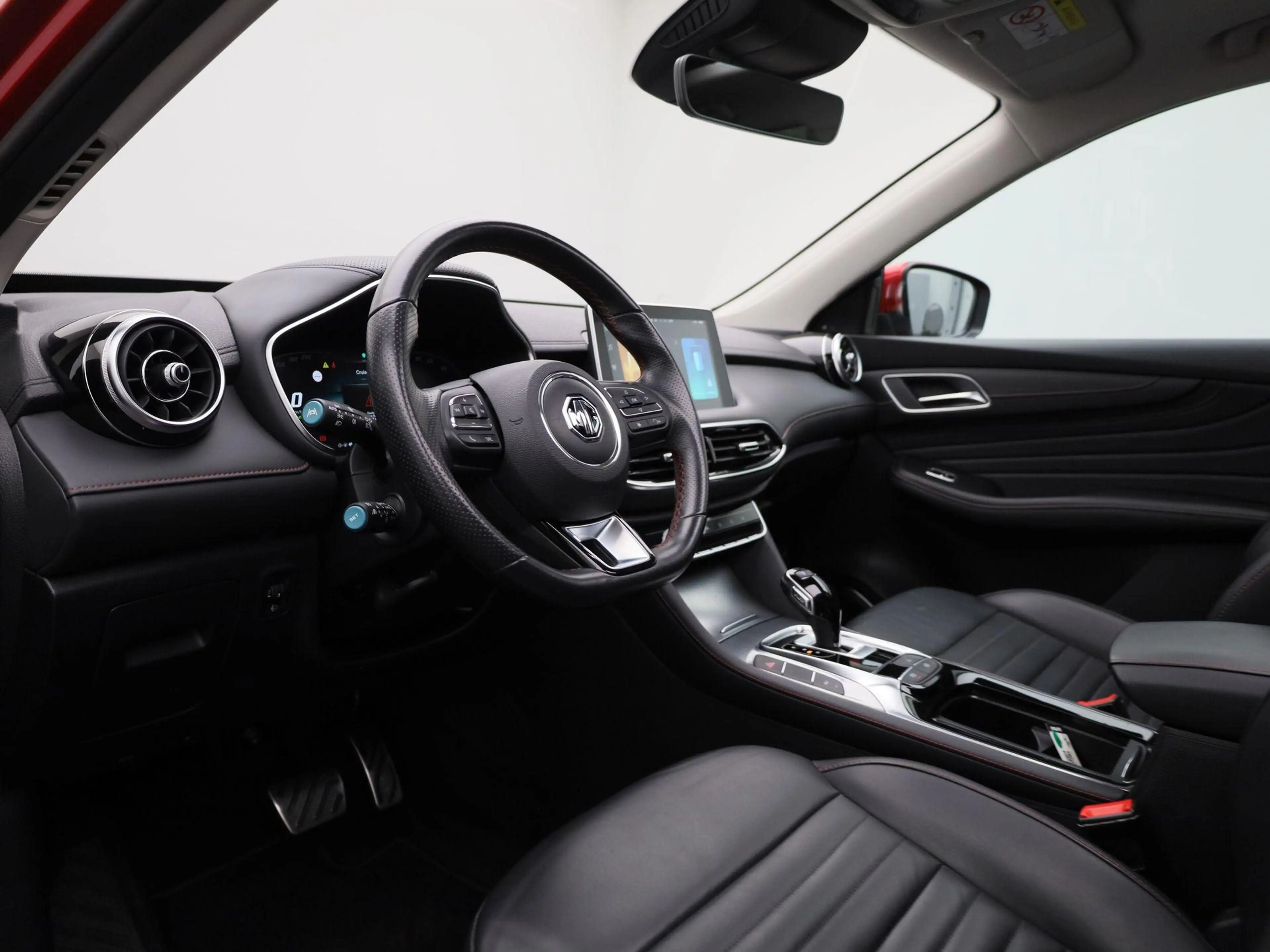 MG EHS 1.5 TGDI PHEV Aut. Luxury | 360 Camera | Panoramad — photo 10