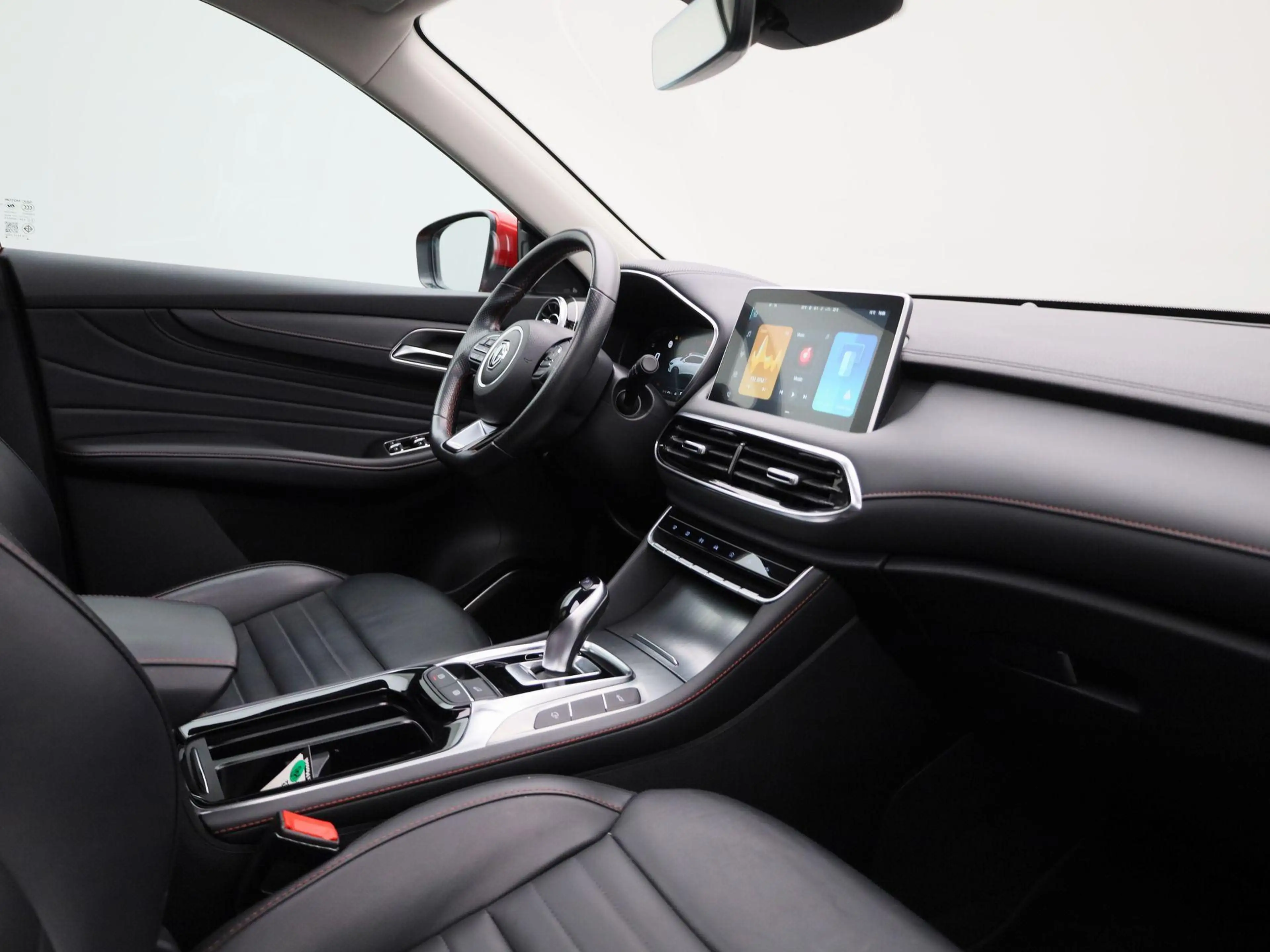 MG EHS 1.5 TGDI PHEV Aut. Luxury | 360 Camera | Panoramad — photo 11