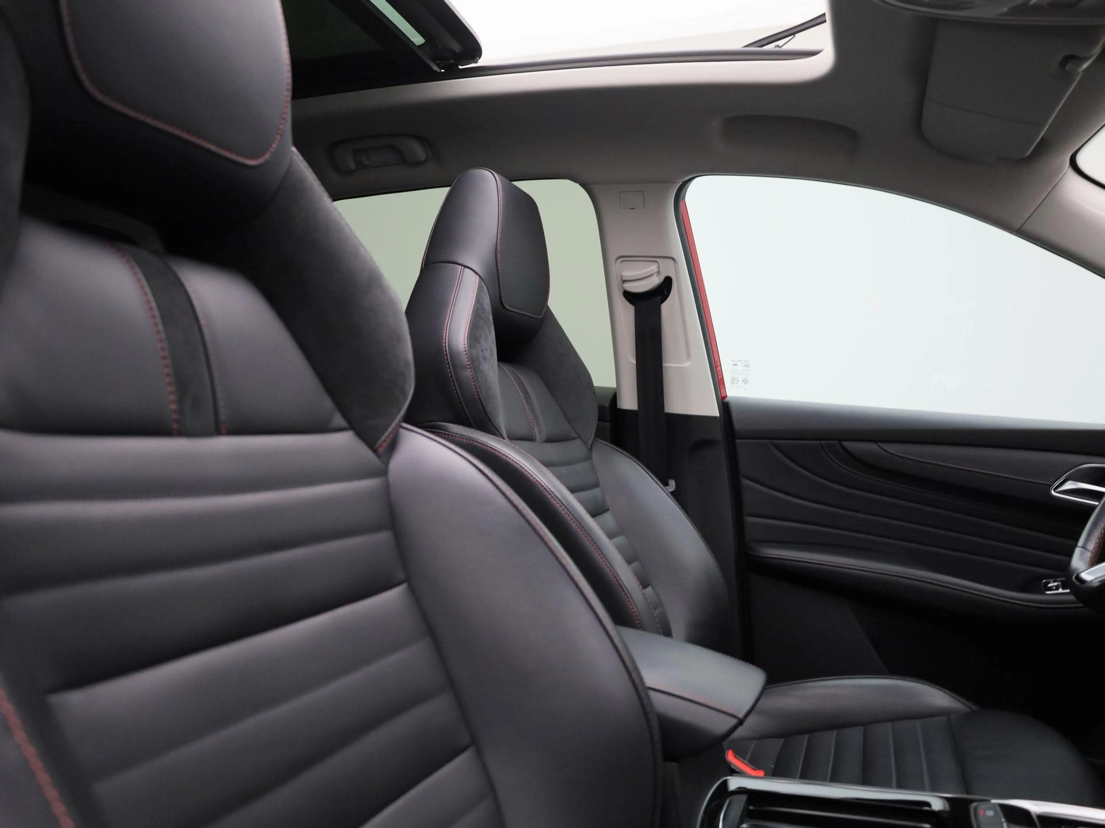 MG EHS 1.5 TGDI PHEV Aut. Luxury | 360 Camera | Panoramad — photo 13