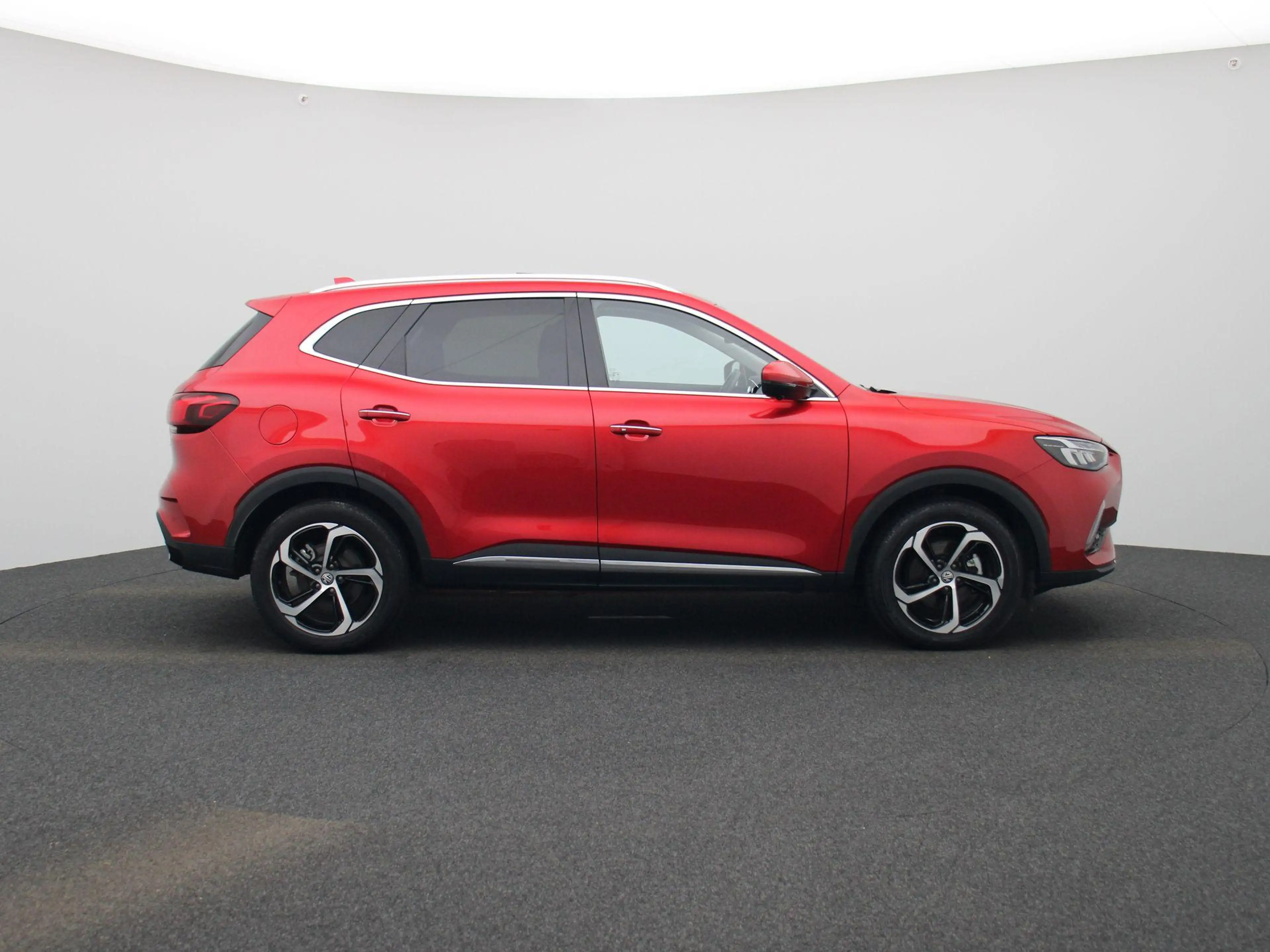 MG EHS 1.5 TGDI PHEV Aut. Luxury | 360 Camera | Panoramad — photo 6
