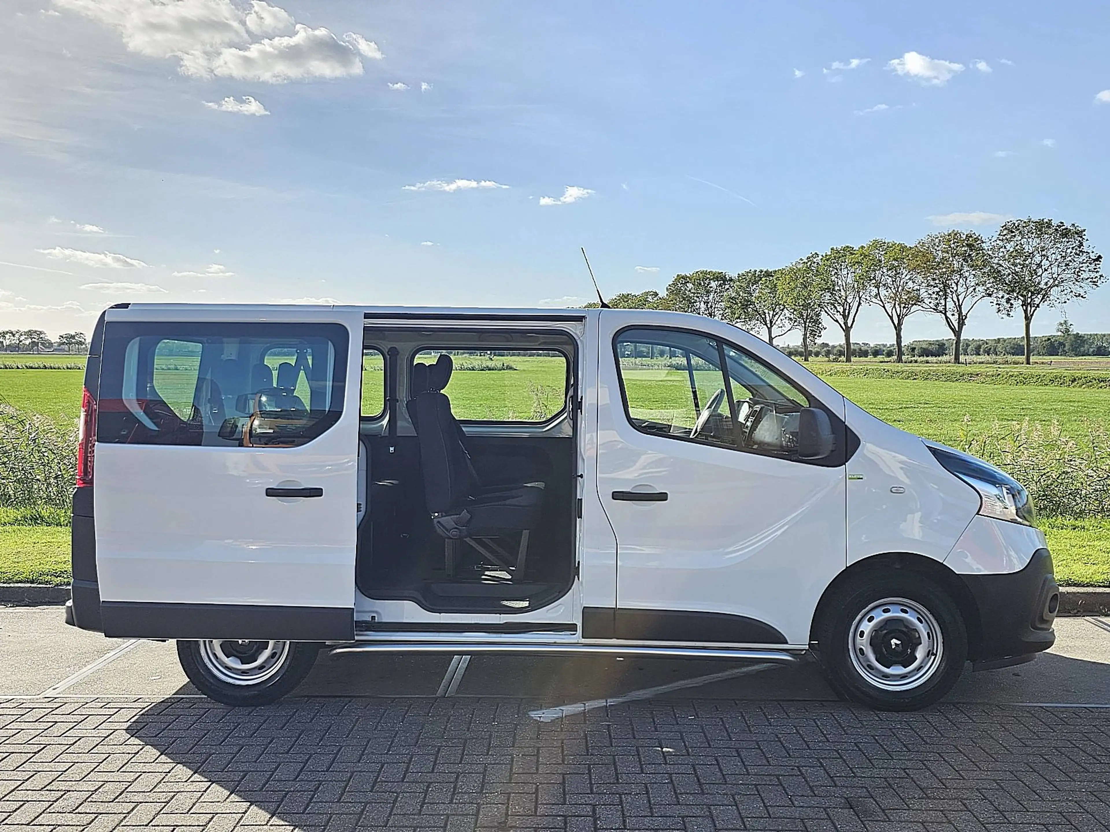 Renault Trafic 1.6 DCI L1H1 Kombi 8-Pers AC — photo 14