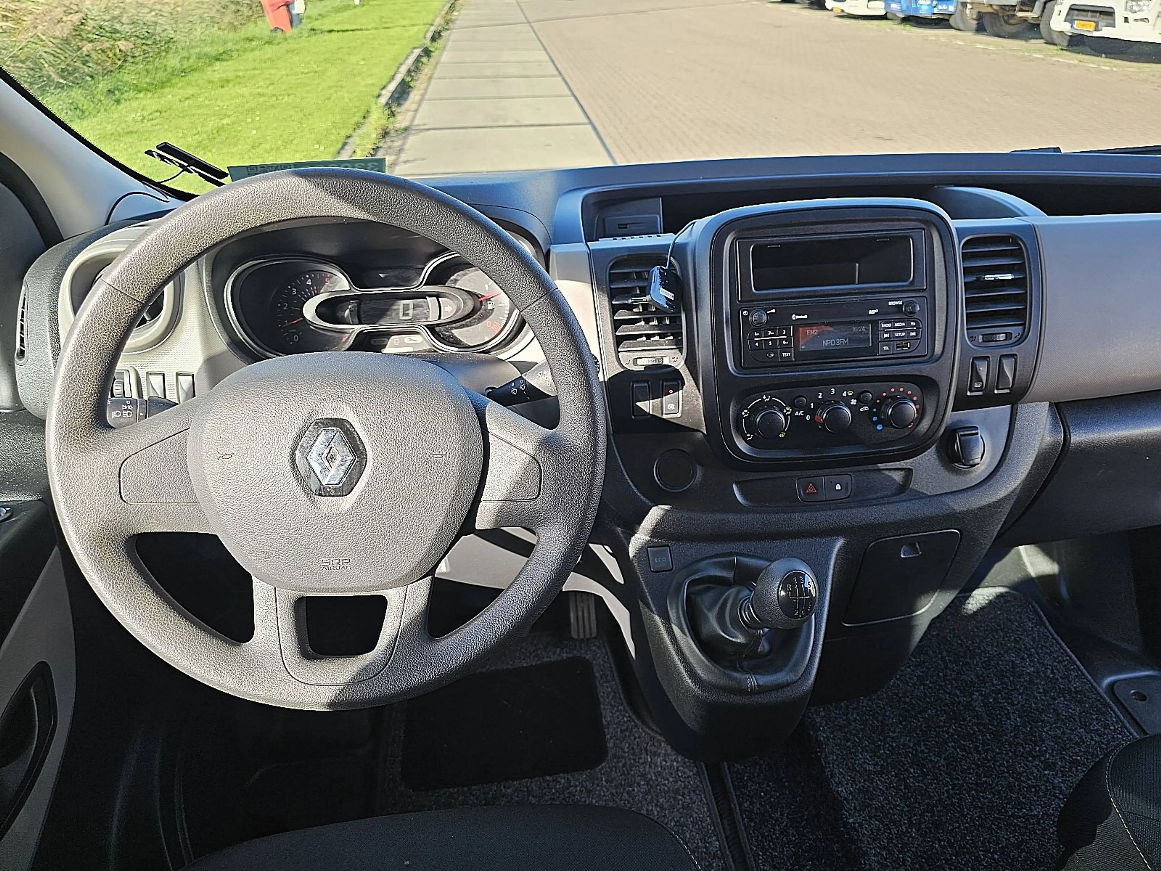 Renault Trafic 1.6 DCI L1H1 Kombi 8-Pers AC — photo 8