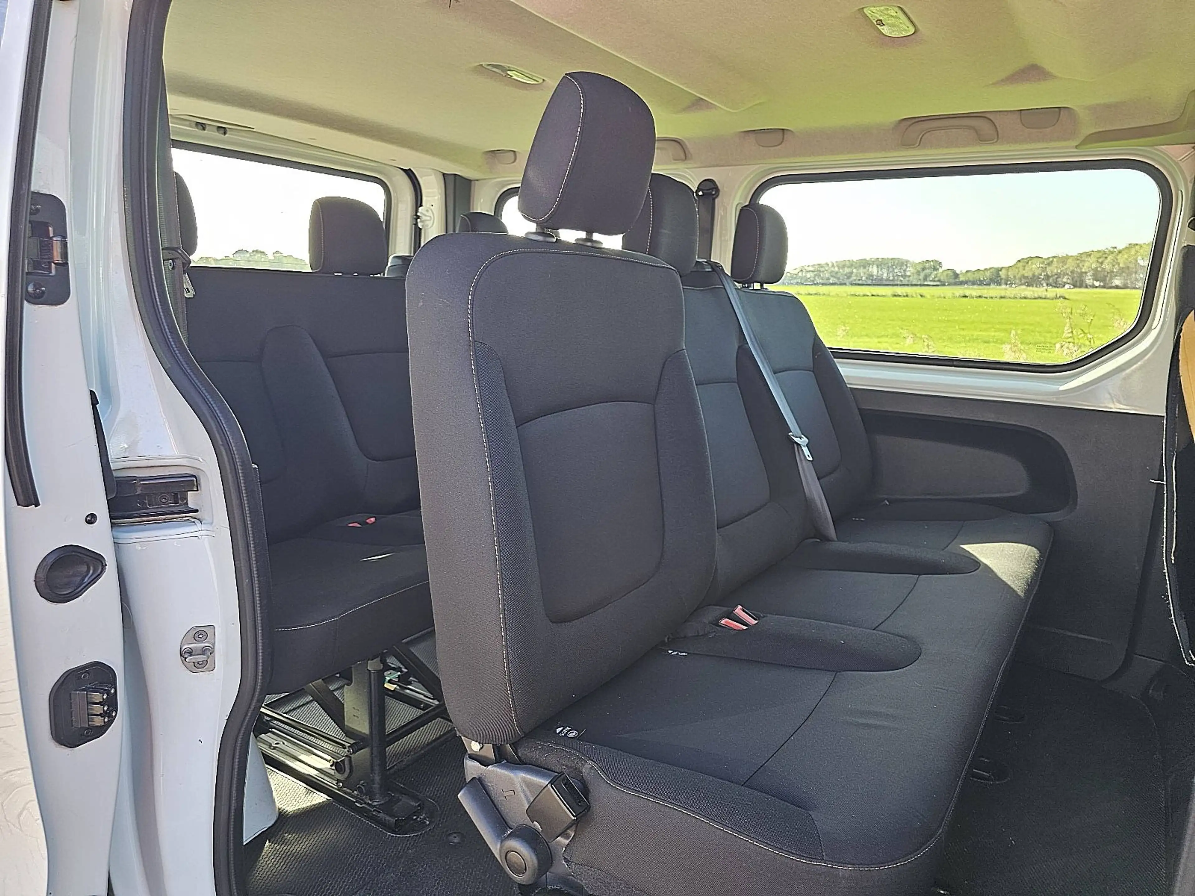 Renault Trafic 1.6 DCI L1H1 Kombi 8-Pers AC — photo 12
