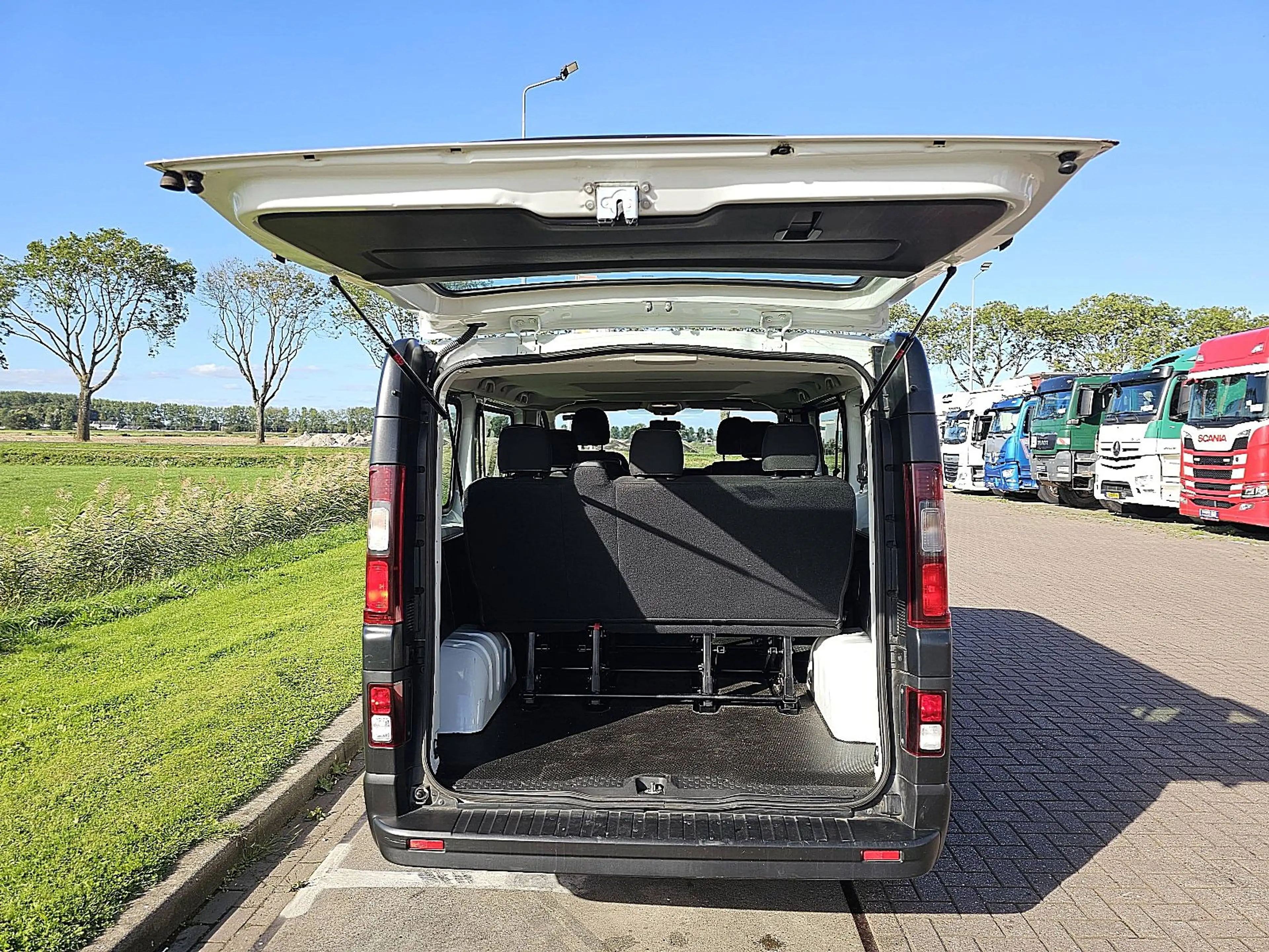 Renault Trafic 1.6 DCI L1H1 Kombi 8-Pers AC — photo 13