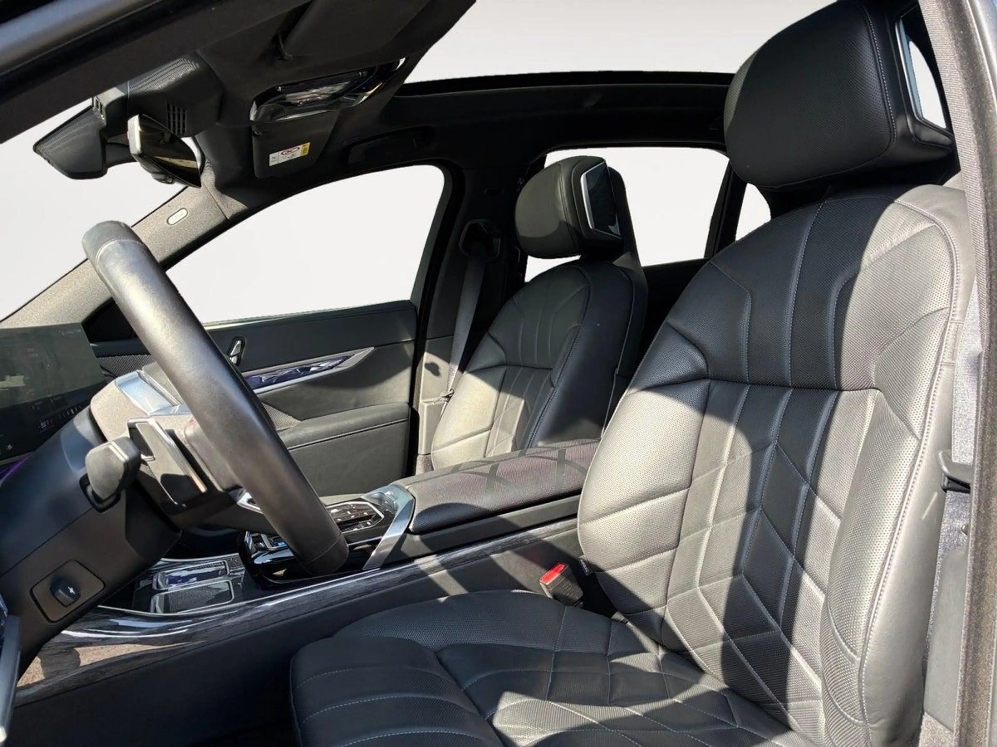 BMW i7 BMW i7 M70 xDrive M Sport Pro Perf Exec DrivePro — photo 10