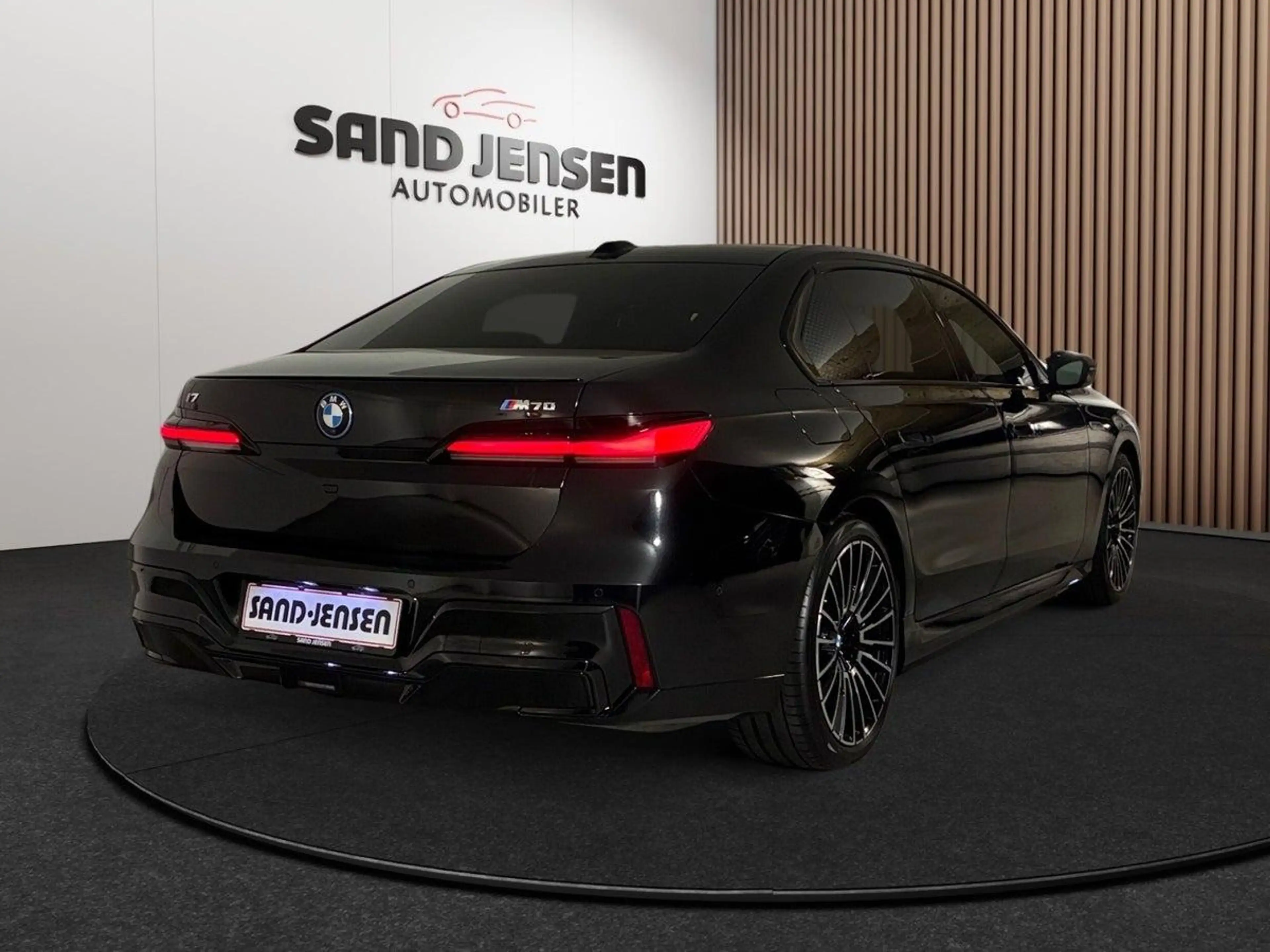 BMW i7 BMW i7 M70 xDrive M Sport Pro Perf Exec DrivePro — photo 6