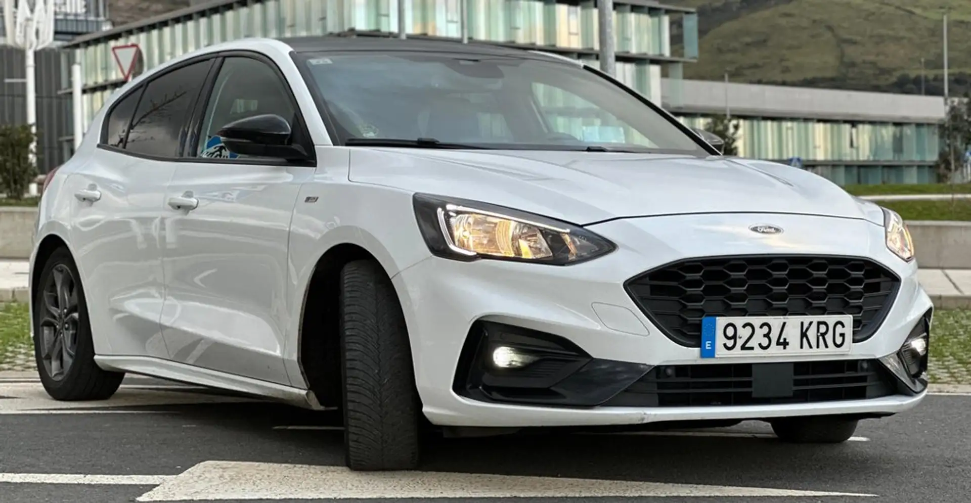 Ford Focus 1.0 Ecoboost 92kW ST-Line Weiß - 2