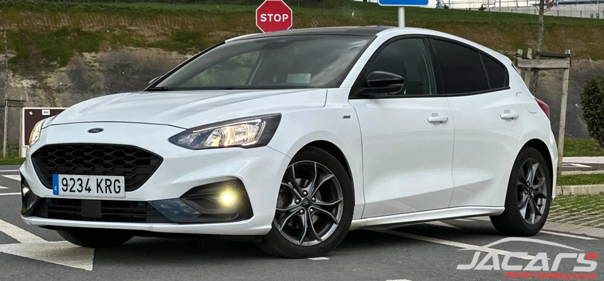 Ford Focus 1.0 Ecoboost 92kW ST-Line Weiß - 1