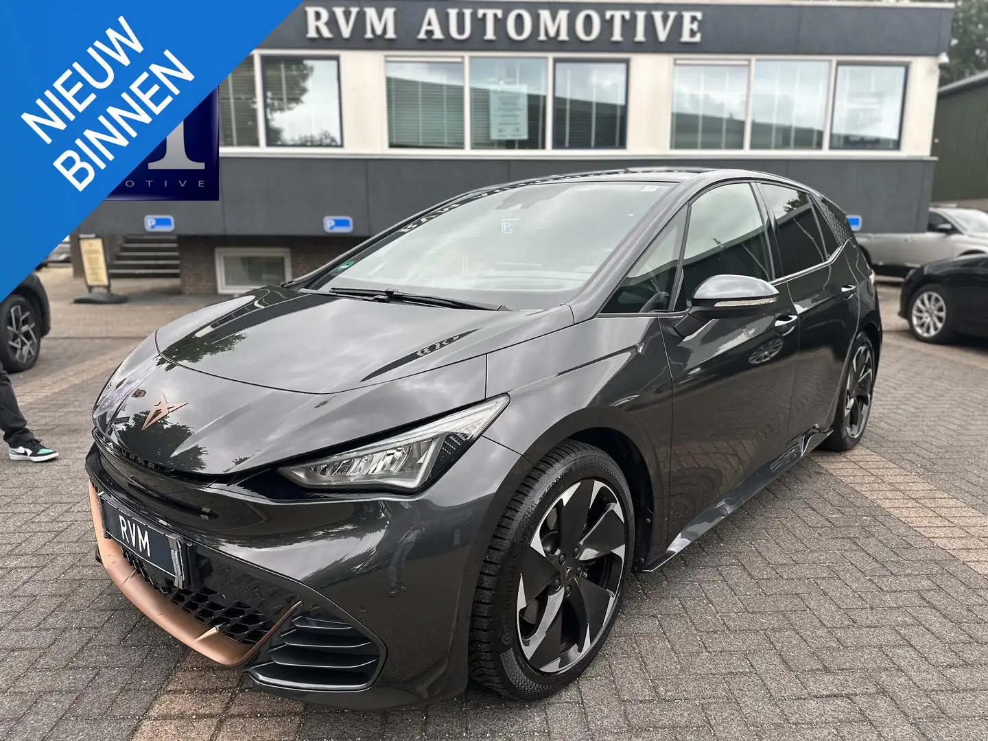 CUPRA Born Business Plus 62 kWh ADD. CRUISE CONTROLE | CAMERA Grijs - 1