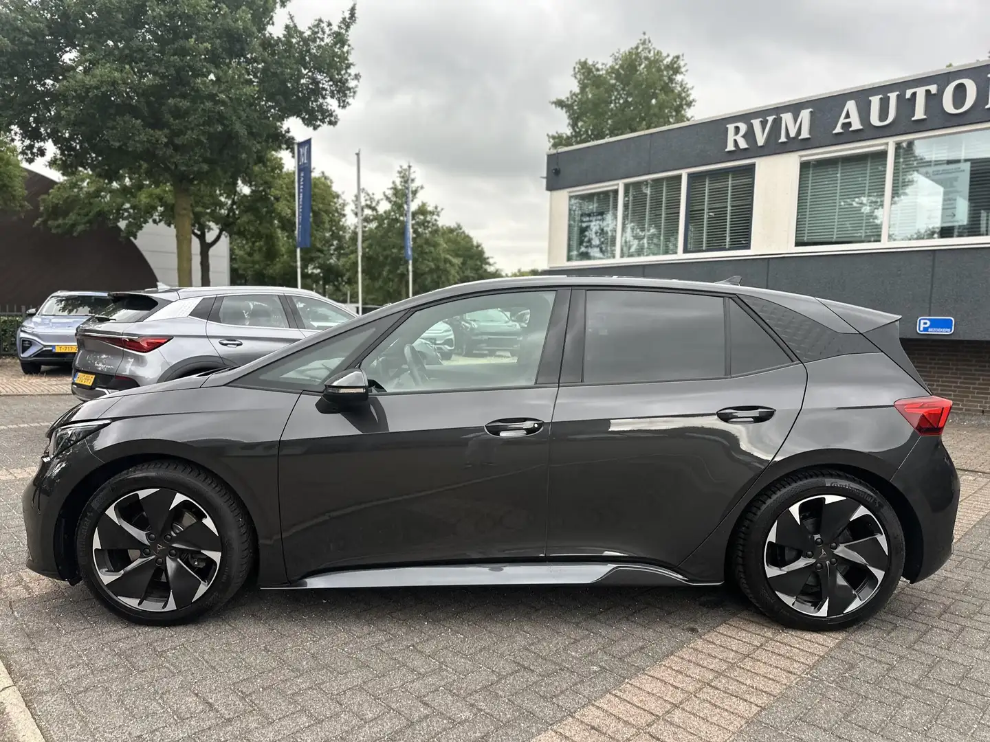 CUPRA Born Business Plus 62 kWh ADD. CRUISE CONTROLE | CAMERA Grijs - 2