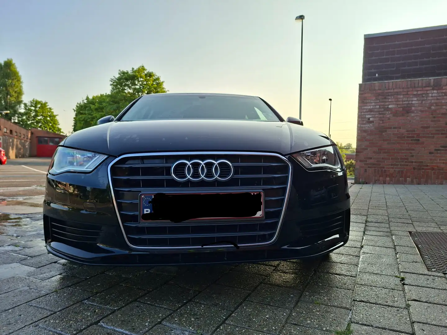 Audi A3 A3 1.6 TDI Limousine design Noir - 1