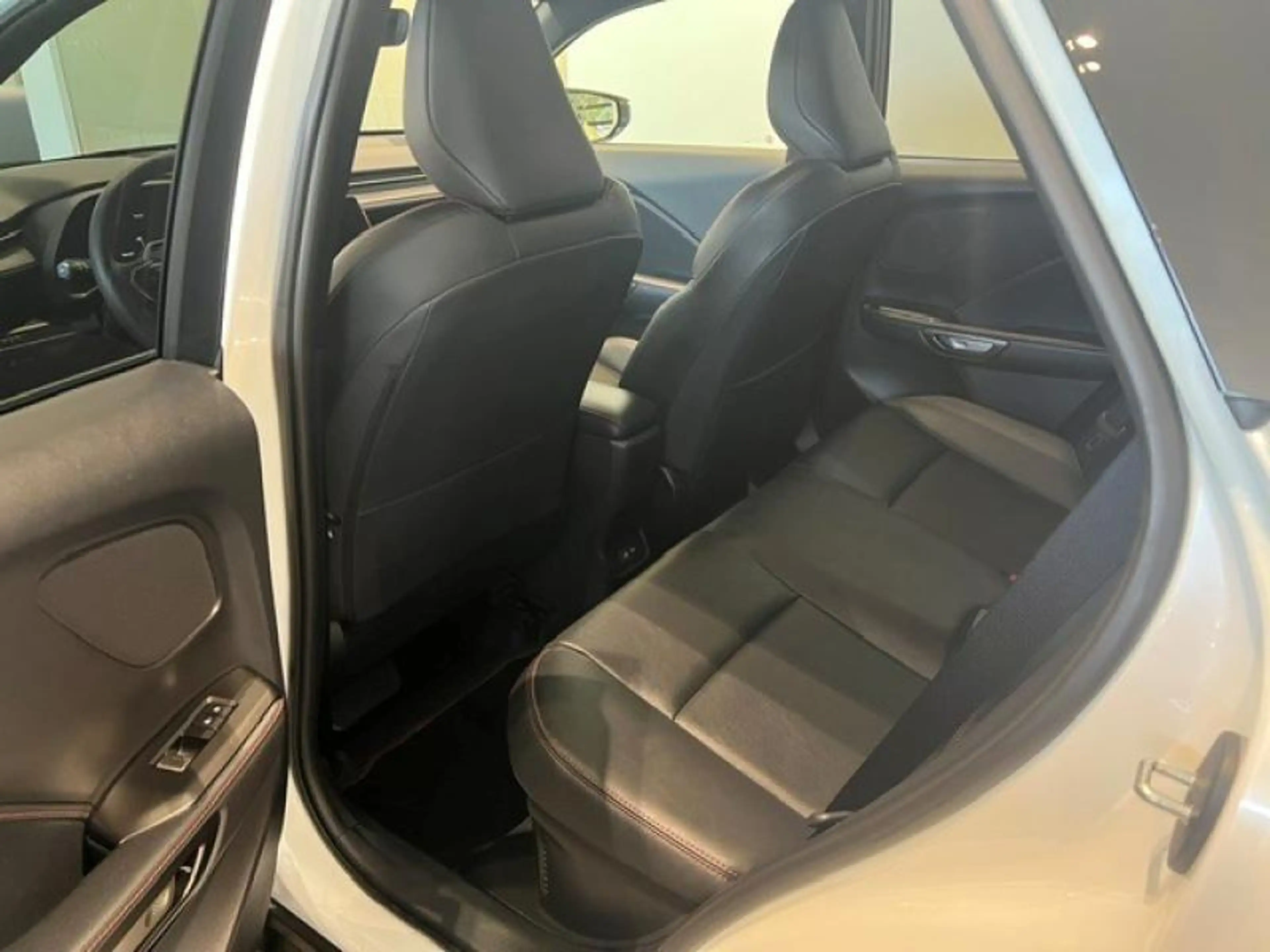 Lexus LBX Emotion — photo 6