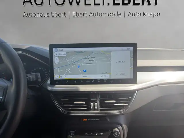 Ford Focus view 12