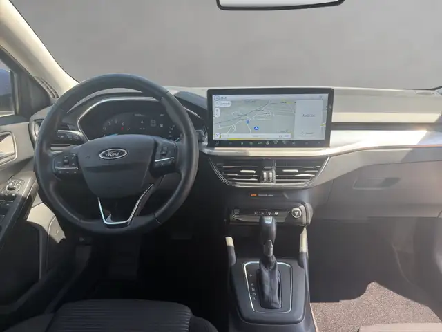 Ford Focus view 10