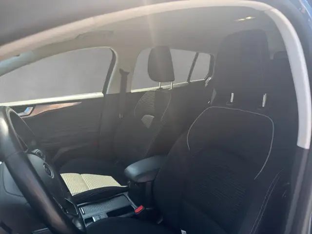 Ford Focus view 14