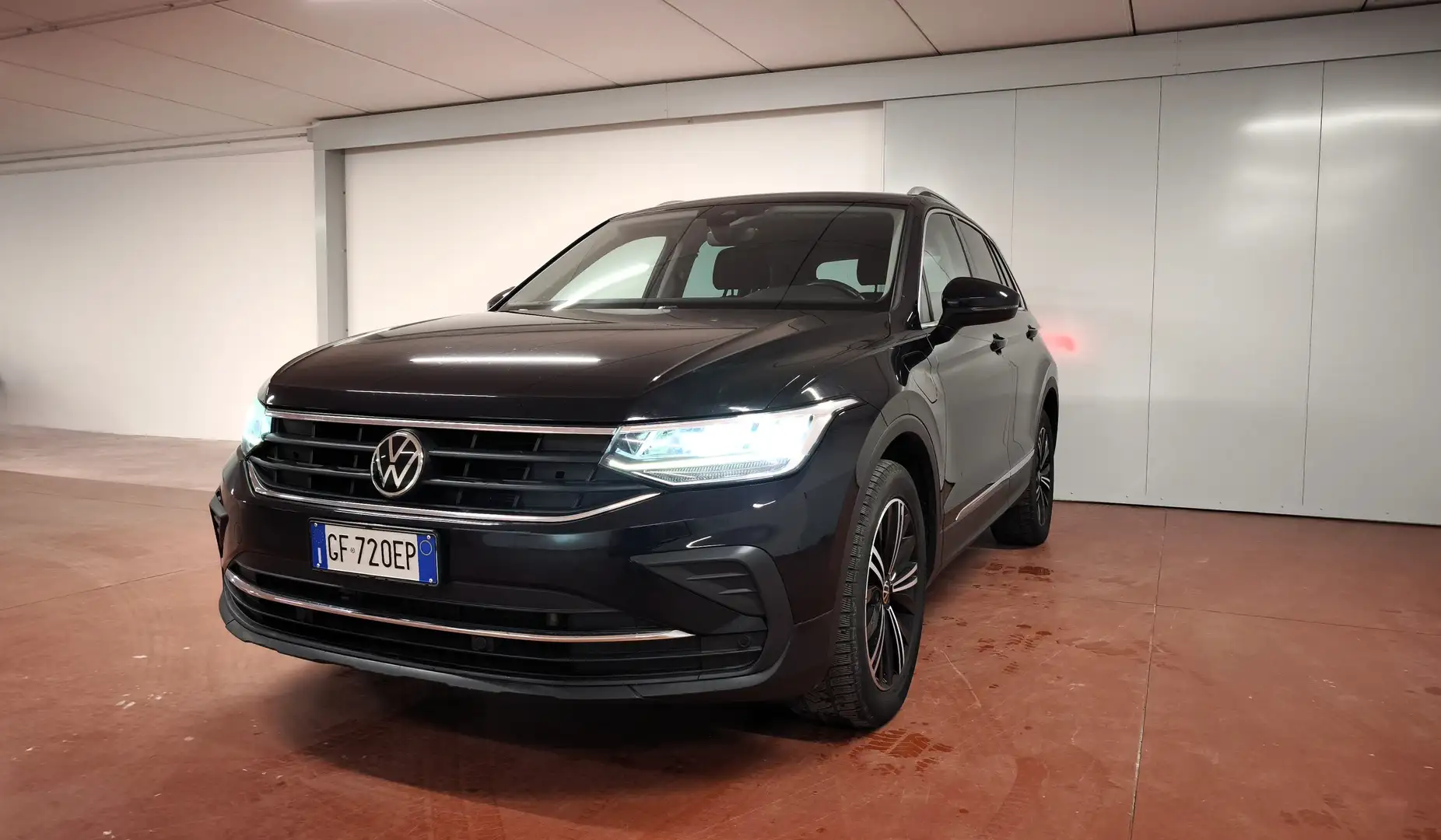 Volkswagen Tiguan Tiguan 2021 1.4 tsi Phev Life dsg Noir - 1