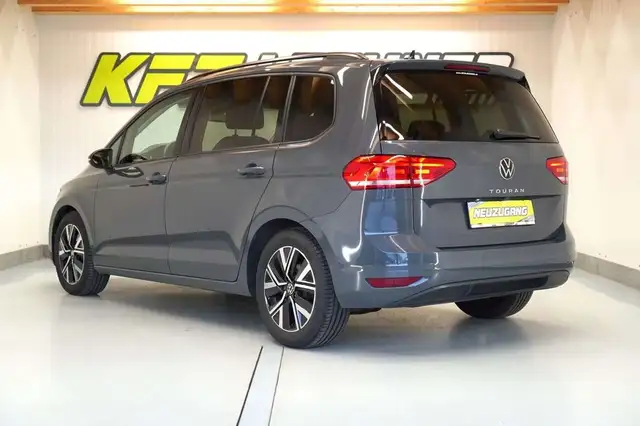 Volkswagen Touran view 7