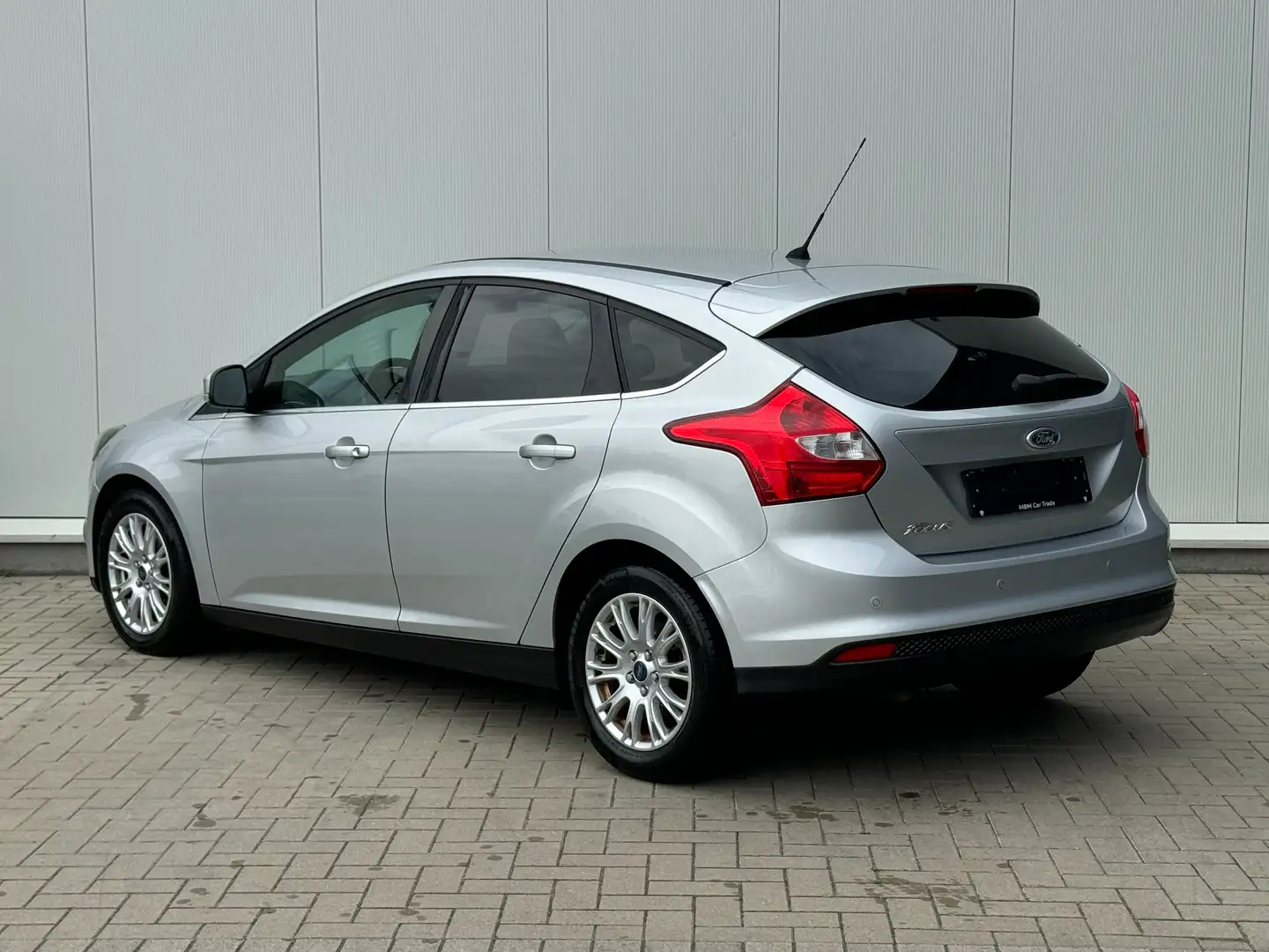 Ford Focus ✅1.6 TDCi Titanium GARANTIE Cruise C Parksensor Plateado - 2