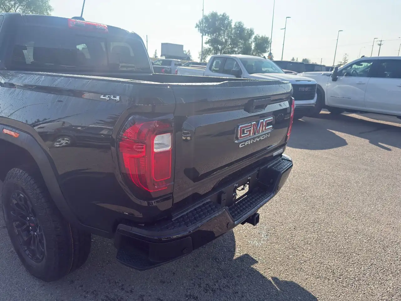 GMC Canyon снимка GMC Canyon
