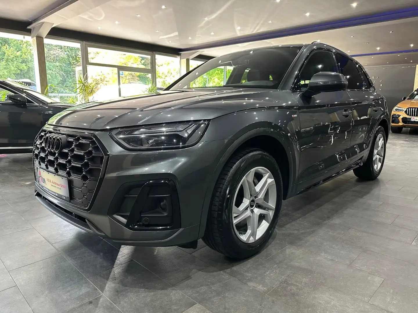 Audi Q5 40 TDI quattro S line / LEDER / AHK /MASSAGE Grau - 1