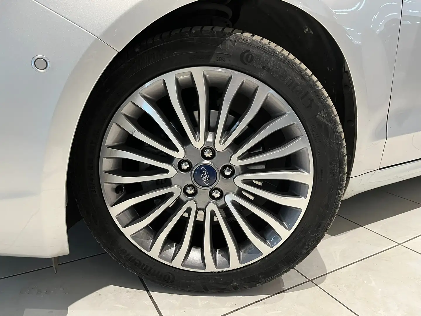 Ford Mondeo Clipper 2.0Ecoblue 150CV Automatique Navi/Clim Gris - 2