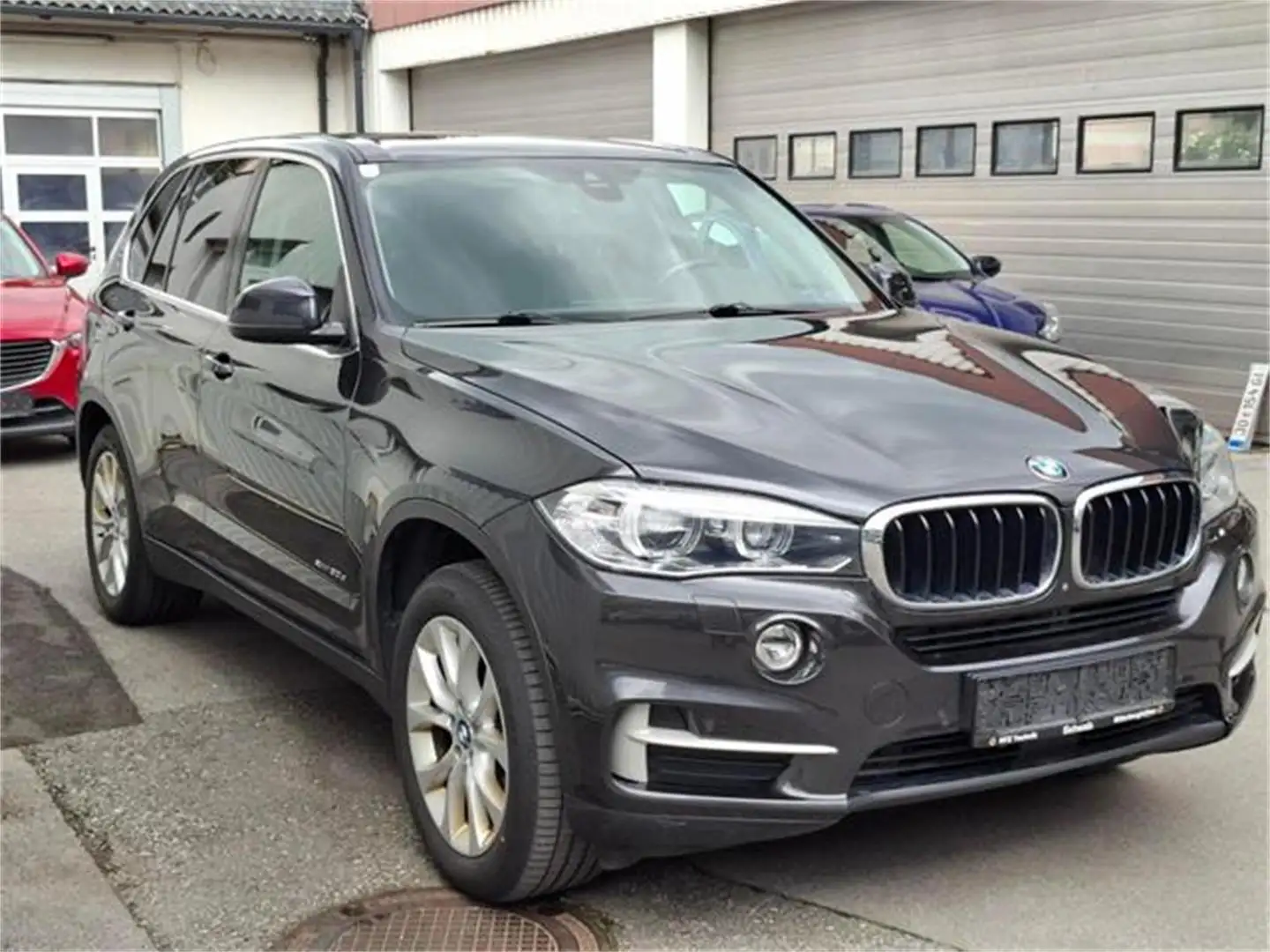 BMW X5 xDrive30d Aut. / Kommisionsfahrzeug Negro - 2