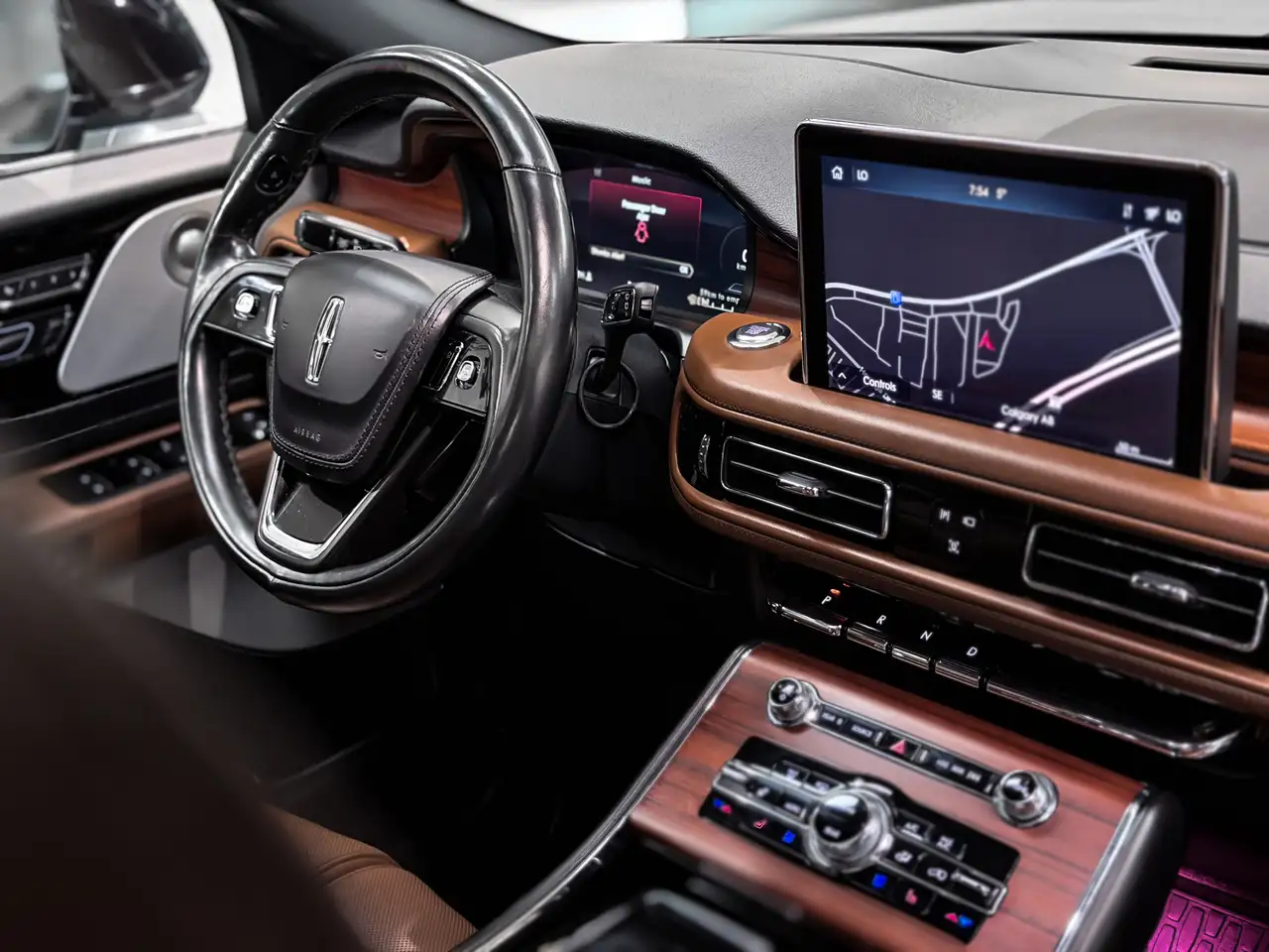 Lincoln Aviator снимка Lincoln Aviator