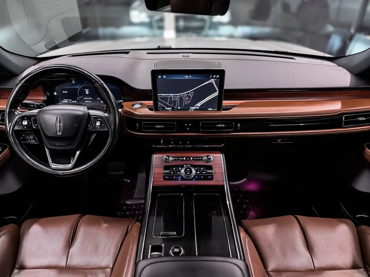 Lincoln Aviator снимка Lincoln Aviator