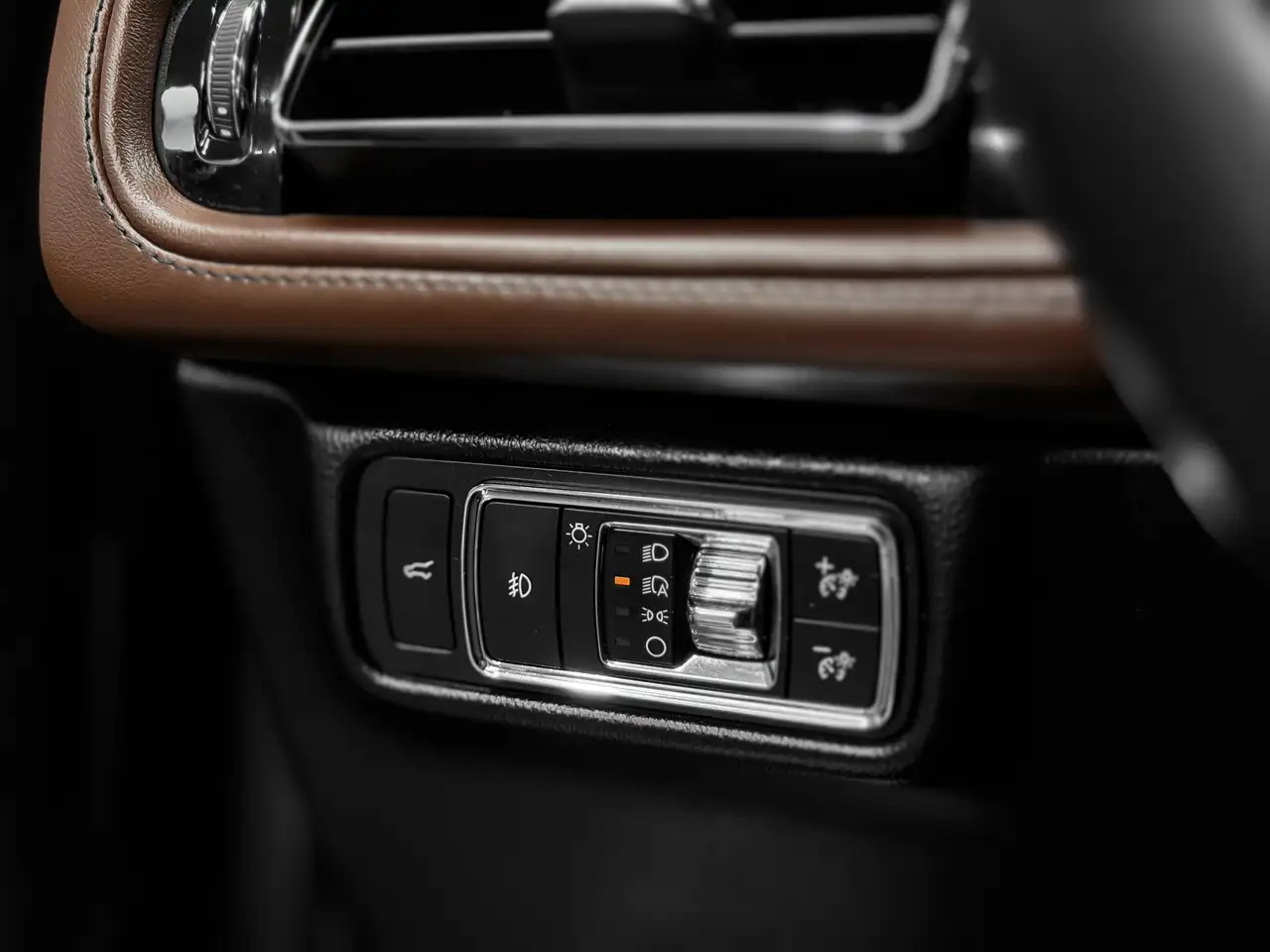 Lincoln Aviator снимка Lincoln Aviator