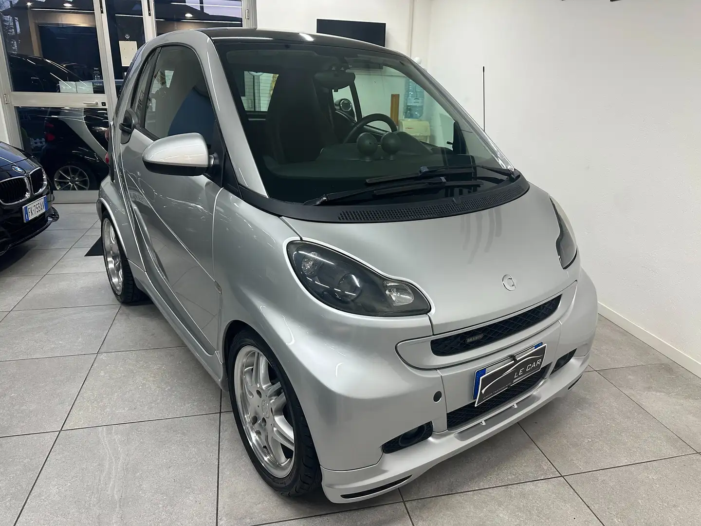 smart forTwo Fortwo 1.0 Brabus Xclusive 98cv Weiß - 1