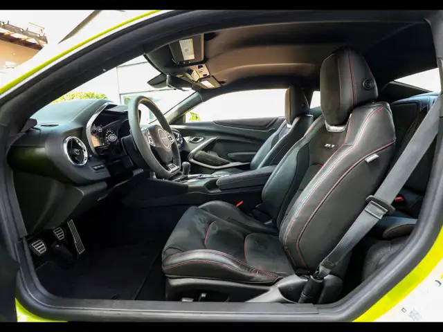 Chevrolet Camaro view 10