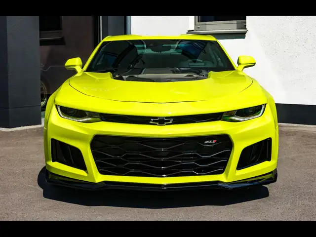 Chevrolet Camaro view 5