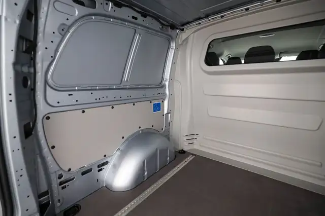 Mercedes-Benz Vito 116 CDI BusinessVan 4x4 Lang AHK 2,5t Navi Ansicht 19