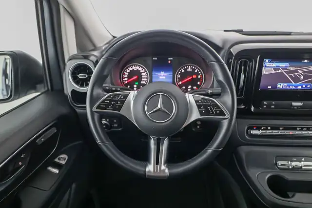 Mercedes-Benz Vito 116 CDI BusinessVan 4x4 Lang AHK 2,5t Navi Ansicht 10