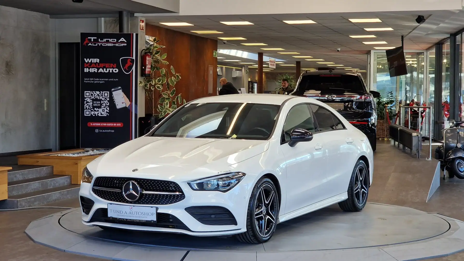 Mercedes-Benz CLA 180 CLA 180d AMG-Paket Aut. *Navi*Kamera*18Zoll* Weiß - 1