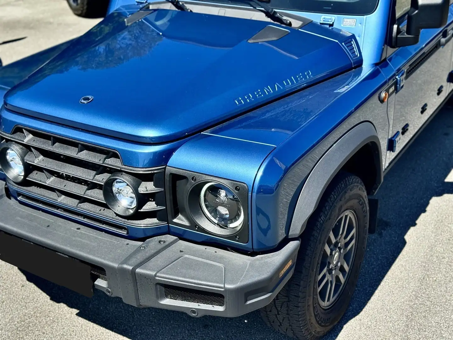 Ineos Sonstige Quartermaster (5 Seat) Blau - 2