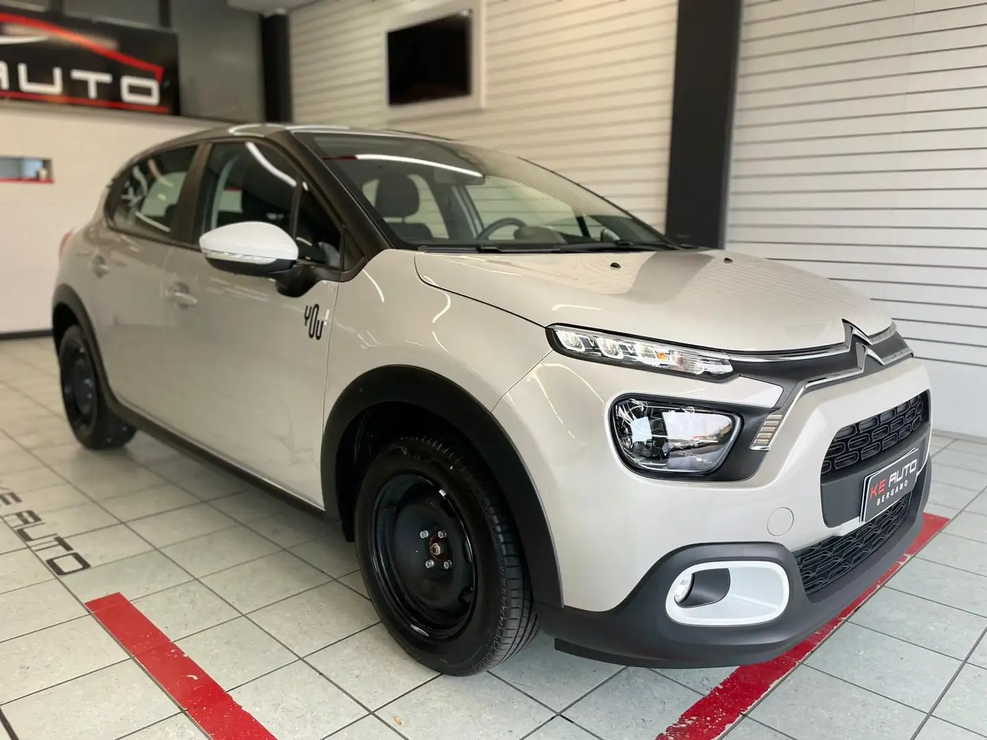 Citroen C3 1.2 puretech You s Beige - 2