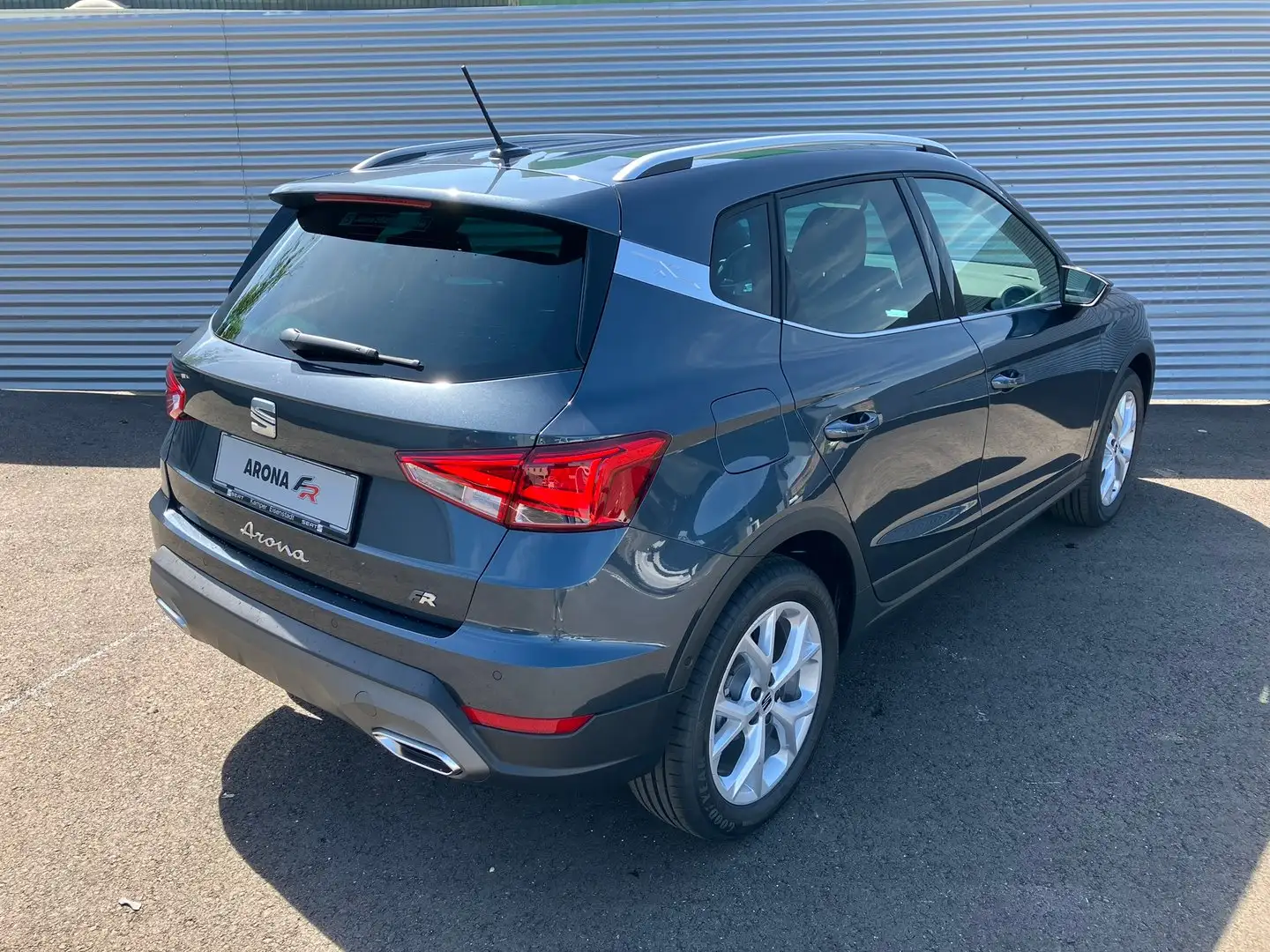 SEAT Arona FR 1.0 TSI Grau - 2