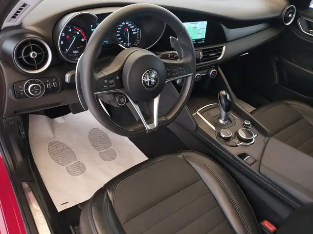 Alfa Romeo Giulia view 8