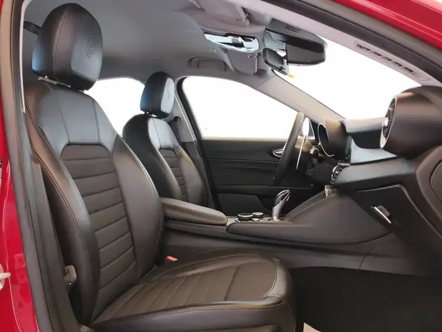 Alfa Romeo Giulia view 14