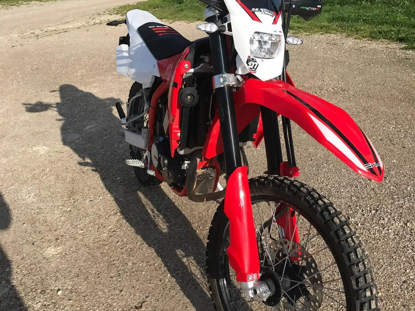SWM RS 125 R r Alb - 1