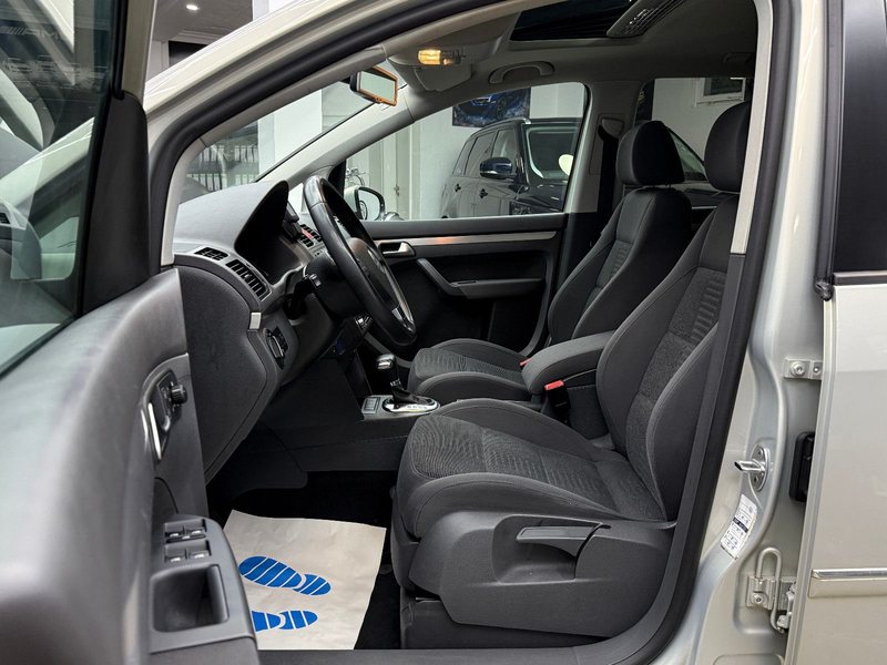 Volkswagen Touran 1.4 TSI Highline / 2.Hand Automatik Xenon — photo 11