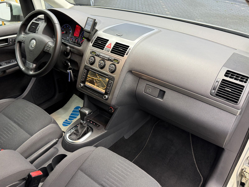 Volkswagen Touran 1.4 TSI Highline / 2.Hand Automatik Xenon — photo 7