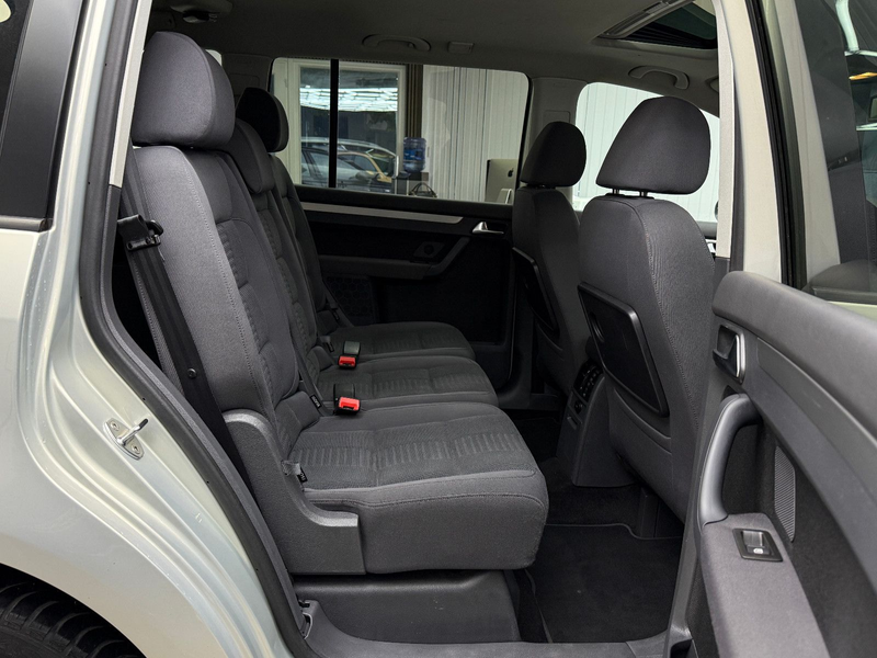 Volkswagen Touran 1.4 TSI Highline / 2.Hand Automatik Xenon — photo 14