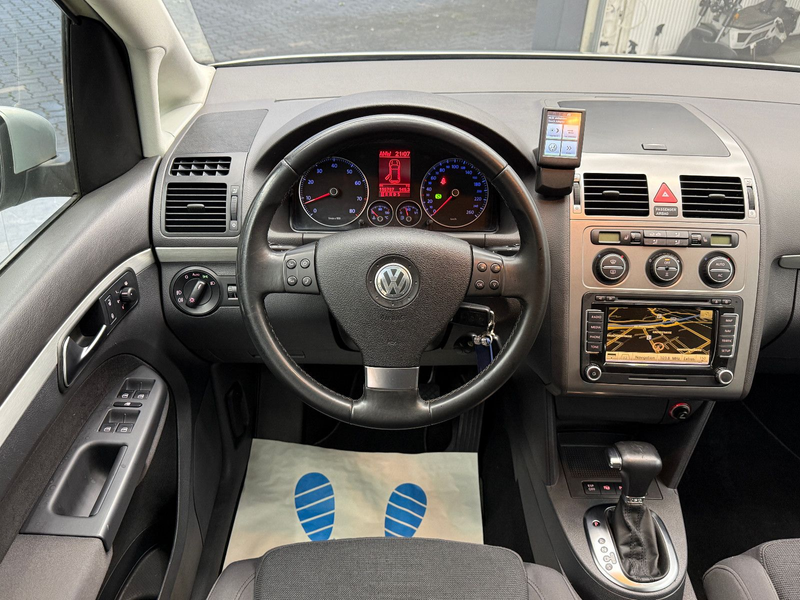 Volkswagen Touran 1.4 TSI Highline / 2.Hand Automatik Xenon — photo 9
