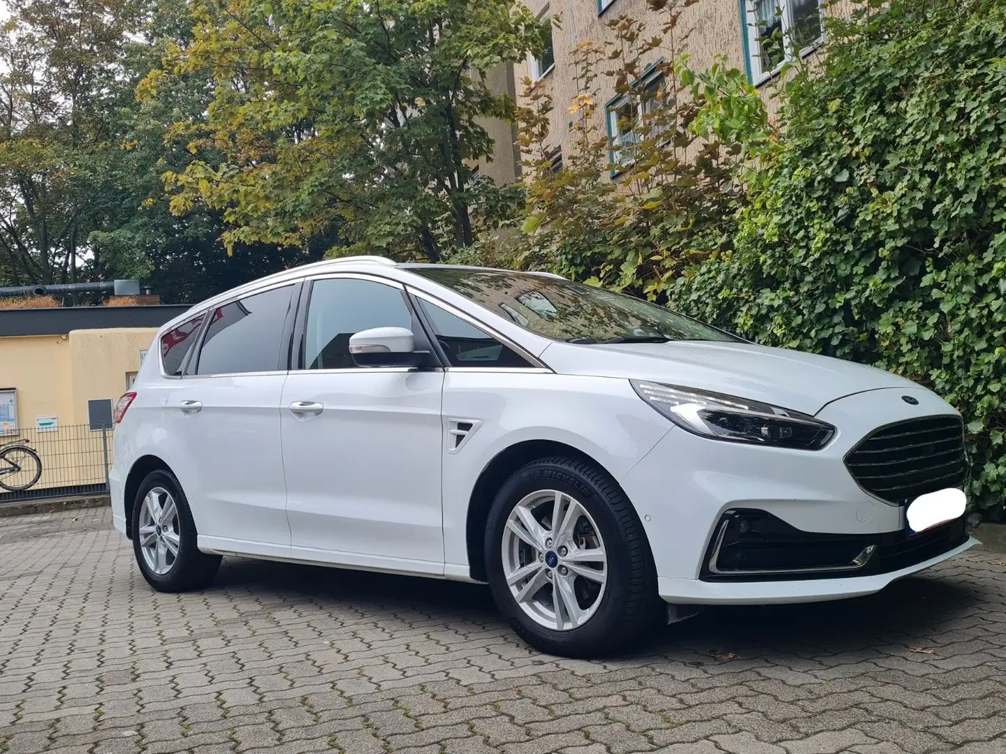 Ford S-Max S-MAX Titanium,LED,360cam,Assistant,NAVI,KLAPPE Weiß - 2