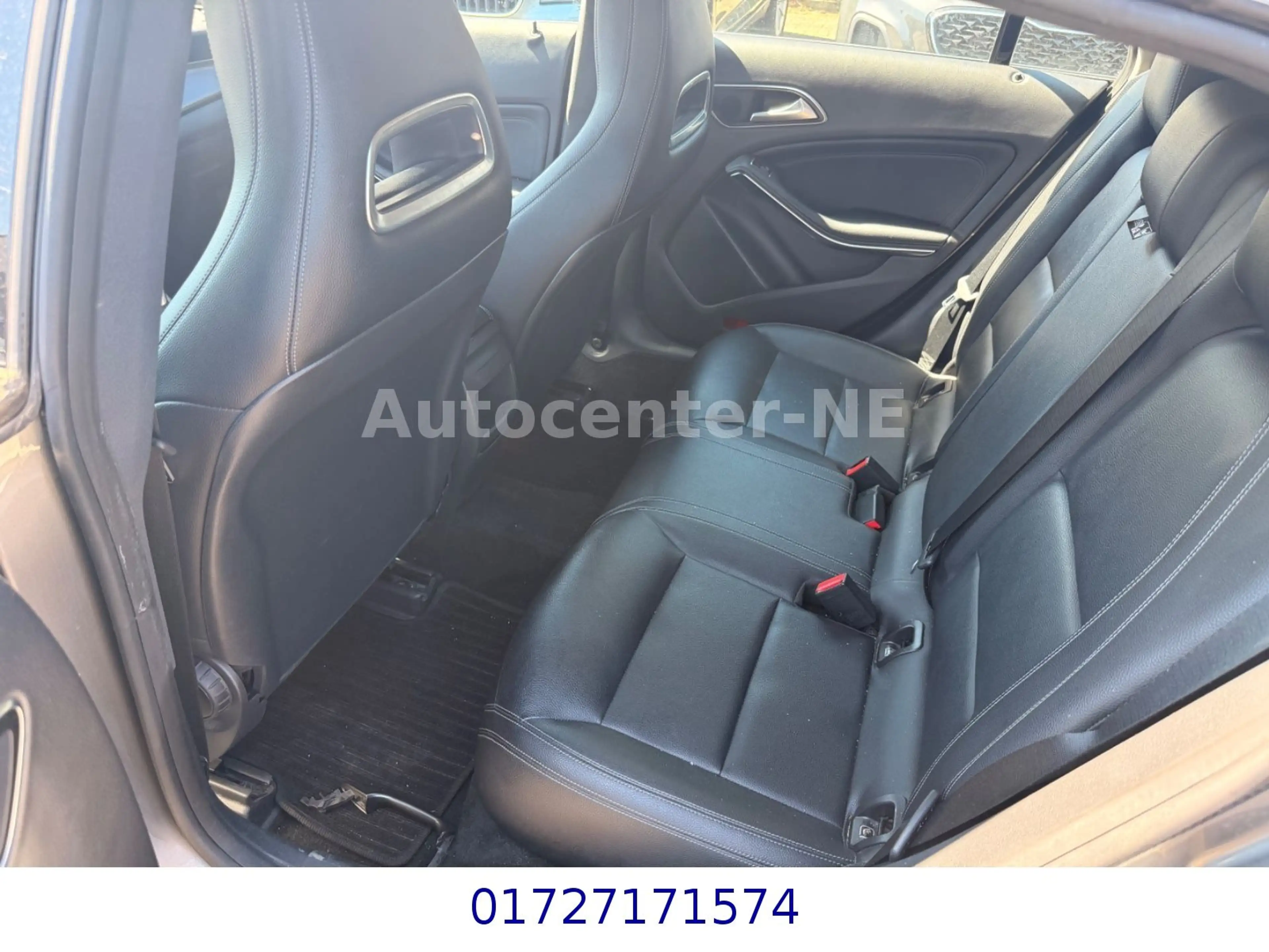 Mercedes-Benz CLA 180 /Navi/Leder/Alufelge — photo 8