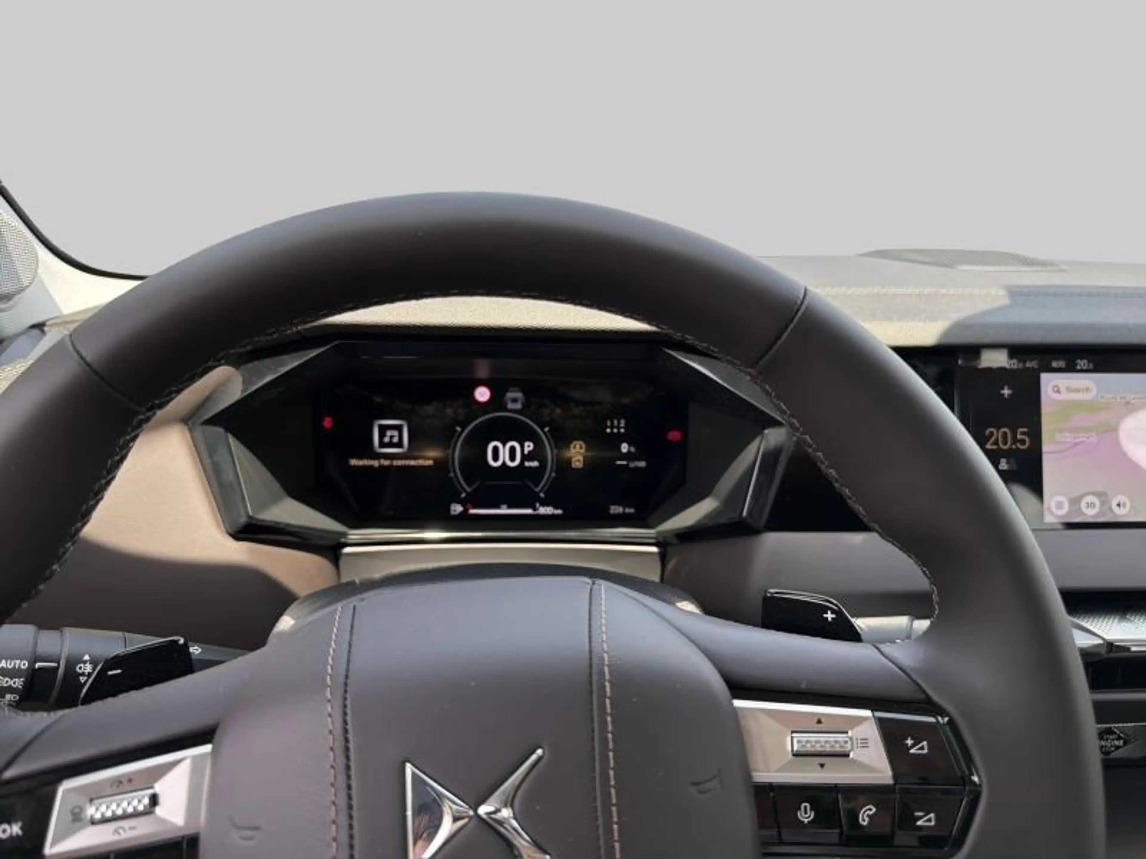 DS Automobiles N°4 N°4 ETOILE CUIR NAPPA MHEV — photo 15