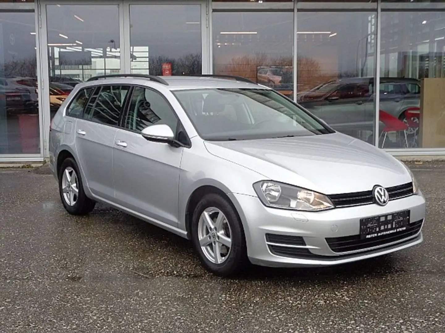 Volkswagen Golf Trendline BMT 1,6 TDI 4Motion Silber - 1