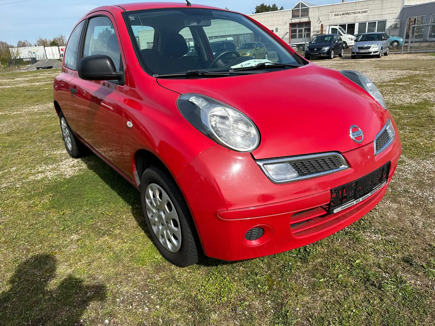 Nissan Micra Rosso - 2